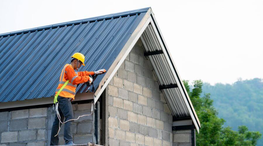 Professional Flat Roofing Installation in Albion, IN
